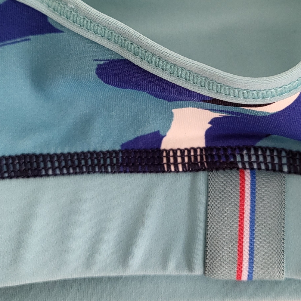 NWT FourLaps Infinity Sports Bra Aqua Crisp Camo/Porcelain sizes M, L - Picture 4 of 7